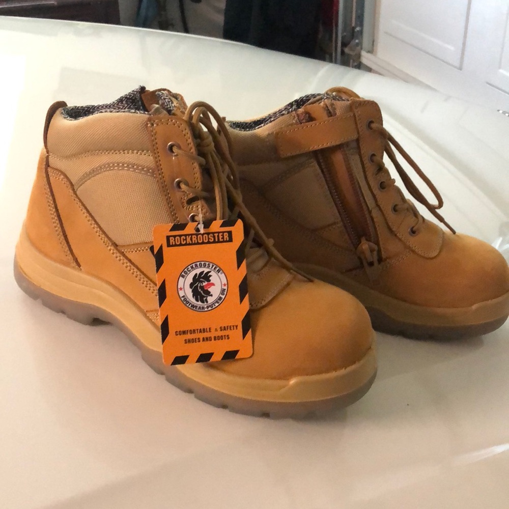 Steel toe work boots